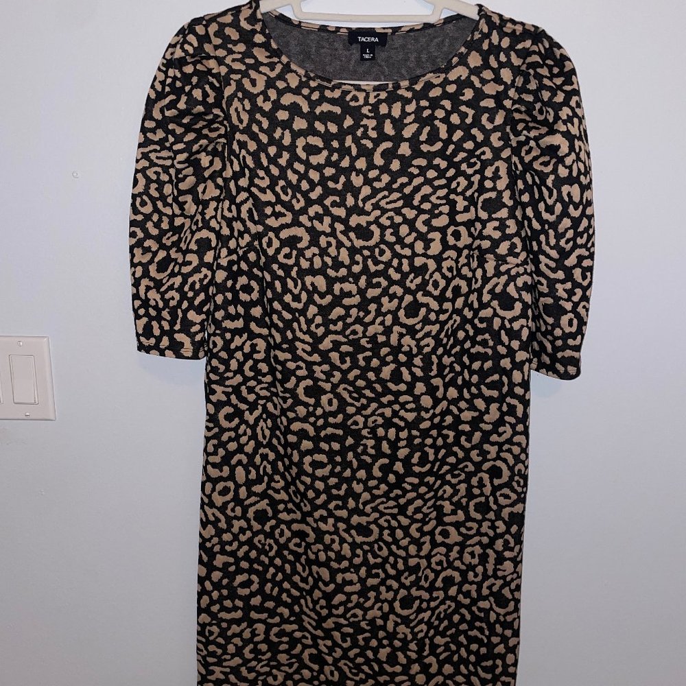 Tacera animal print dress. Size large
